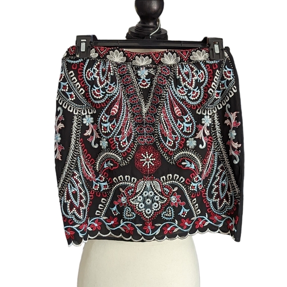 NWT Molly Bracken Embroidered Gypsy Mini Skirt Size XS - Picture 2 of 11